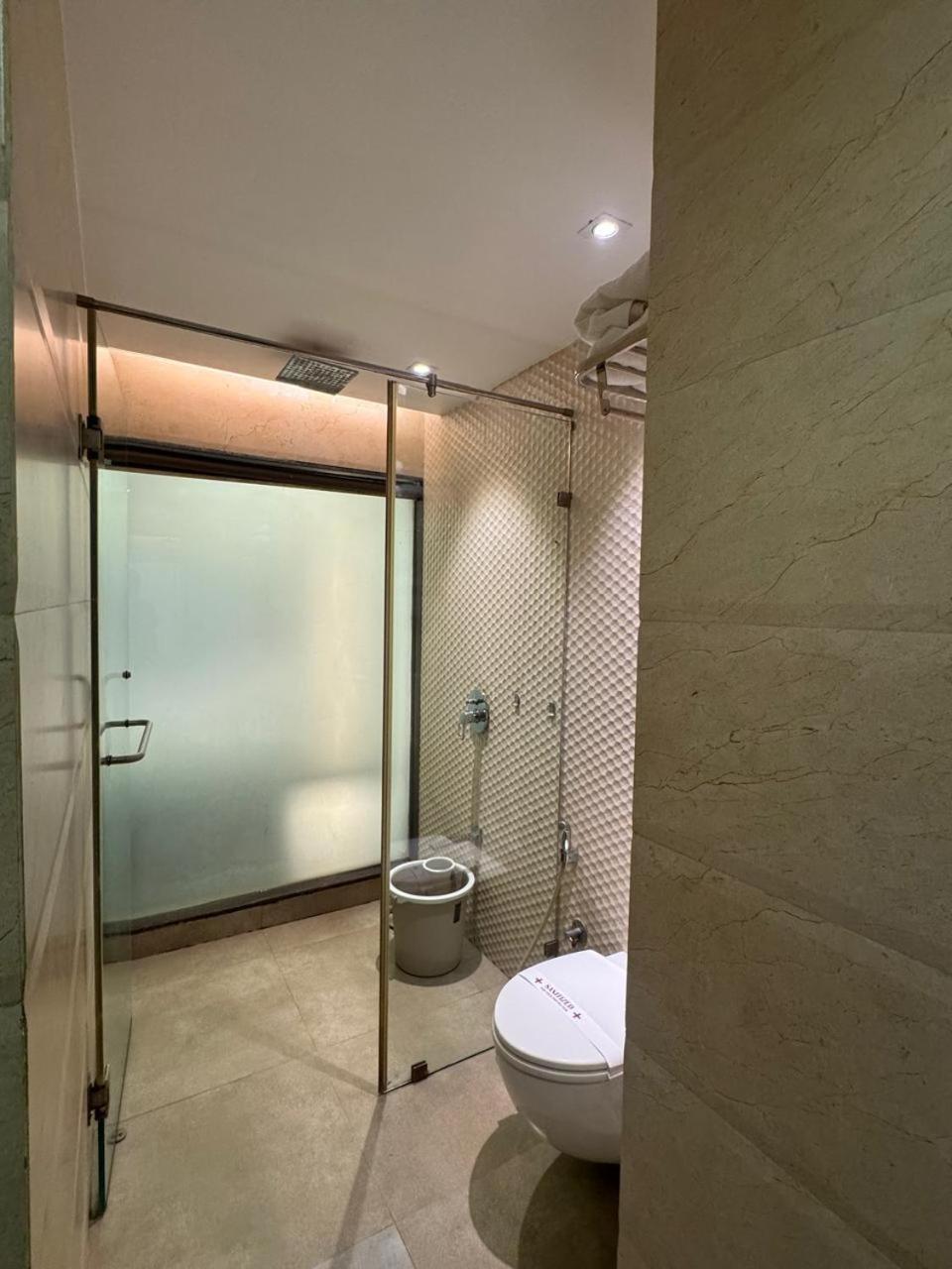 Hotel Dakshin Grandeur Navi Mumbai Exteriör bild