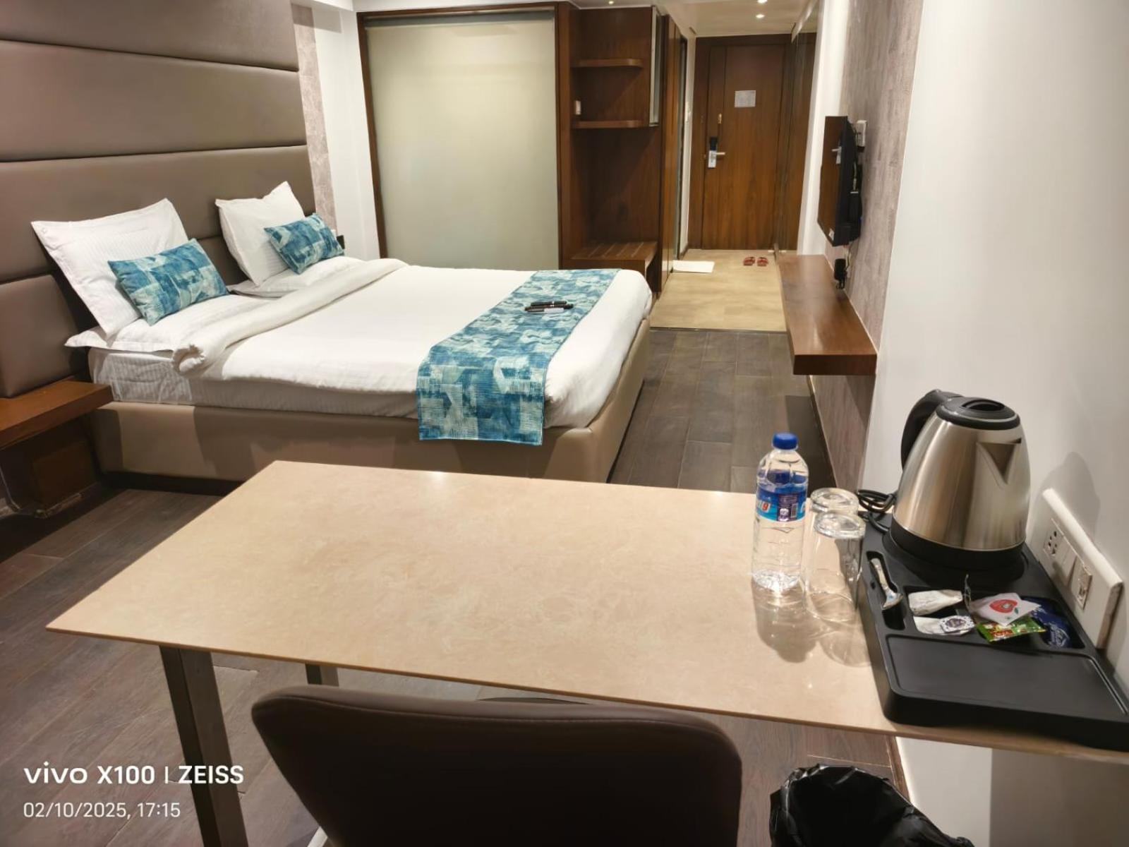 Hotel Dakshin Grandeur Navi Mumbai Exteriör bild