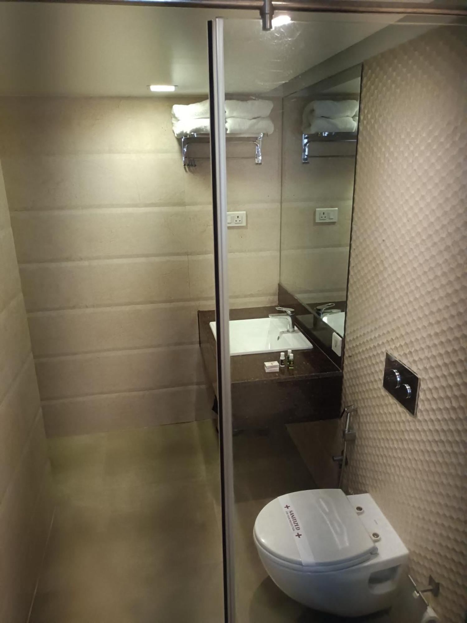 Hotel Dakshin Grandeur Navi Mumbai Exteriör bild